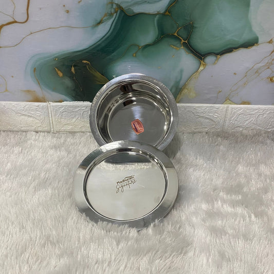 AM7595 Madhuram Signature 1380ml Stainless Steel Deep Tope with Lid (9x14x14 cm)