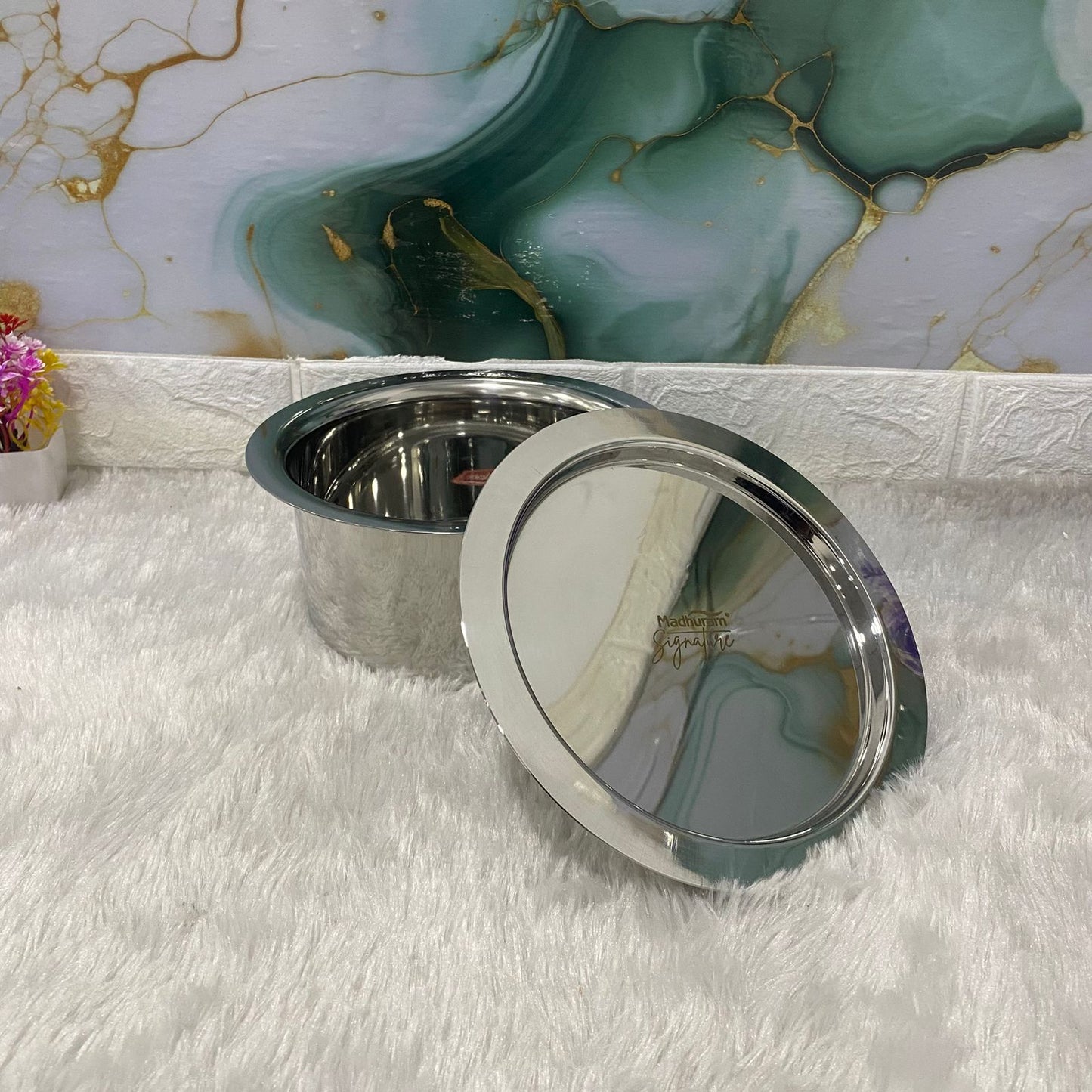 AM7597 Madhuram Signature 2000ml Stainless Steel Deep Tope with Lid (10x16x16 cm)