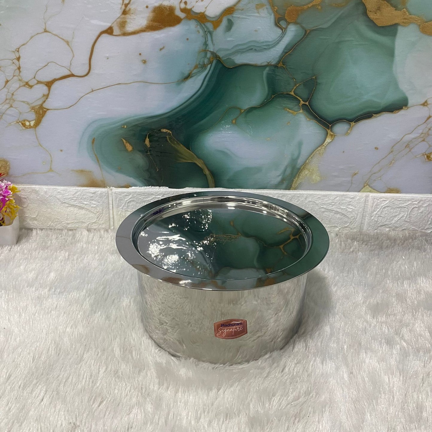 AM7599 Madhuram Signature 3110ml Stainless Steel Deep Tope with Lid (11x19x19 cm)