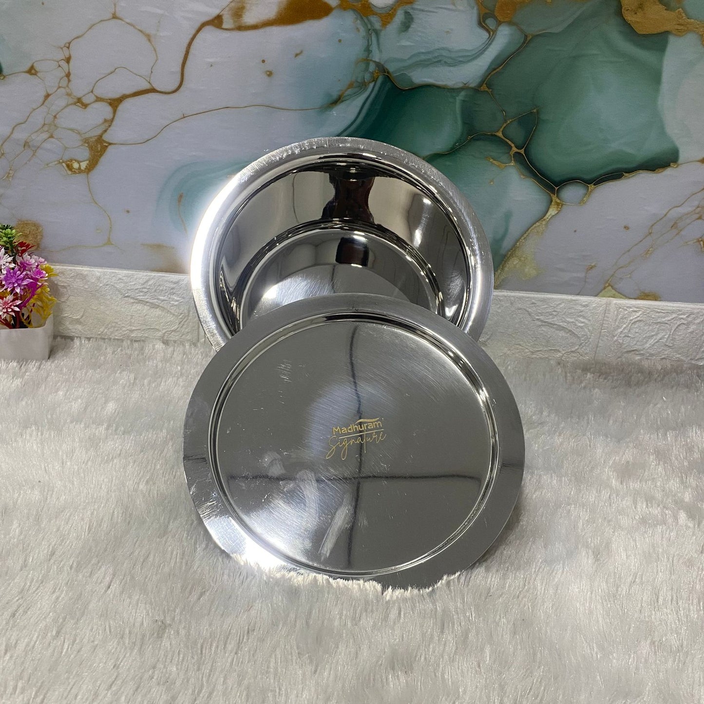AM7599 Madhuram Signature 3110ml Stainless Steel Deep Tope with Lid (11x19x19 cm)