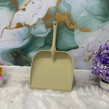 AM7632 Durable Plastic Dustpan with Long Ergonomic Handle for Easy Home and Office Cleaning