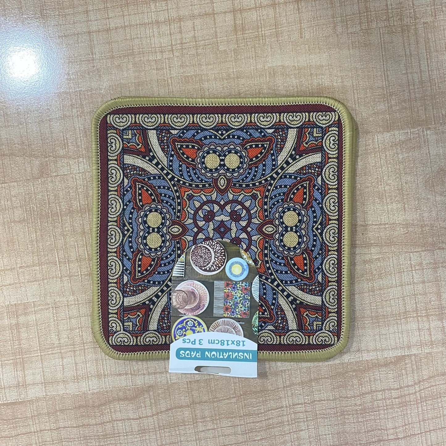 AM7709 DECORATIVE SQUARE HEAT RESISTANT INSULATION PADS FOR KITCHEN SURFACES AND DINING TABLE TOPS