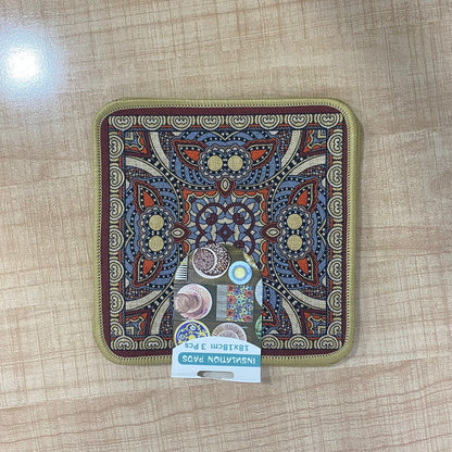 AM7709 DECORATIVE SQUARE HEAT RESISTANT INSULATION PADS FOR KITCHEN SURFACES AND DINING TABLE TOPS