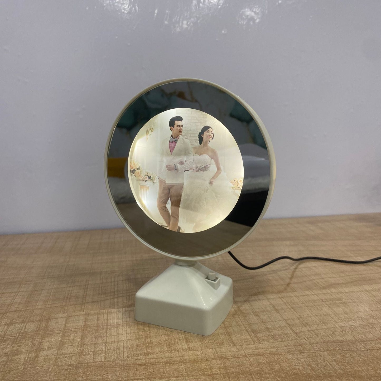 AM7714 MULTIFUNCTIONAL MAGIC MIRROR PHOTO FRAME WITH LED LIGHTING FOR HOME DECOR AND GIFTING