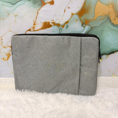 AM7716 PROTECTIVE WATER-RESISTANT LAPTOP SLEEVE CASE WITH EXTERNAL POCKET MEASURING 37 BY 28 CM