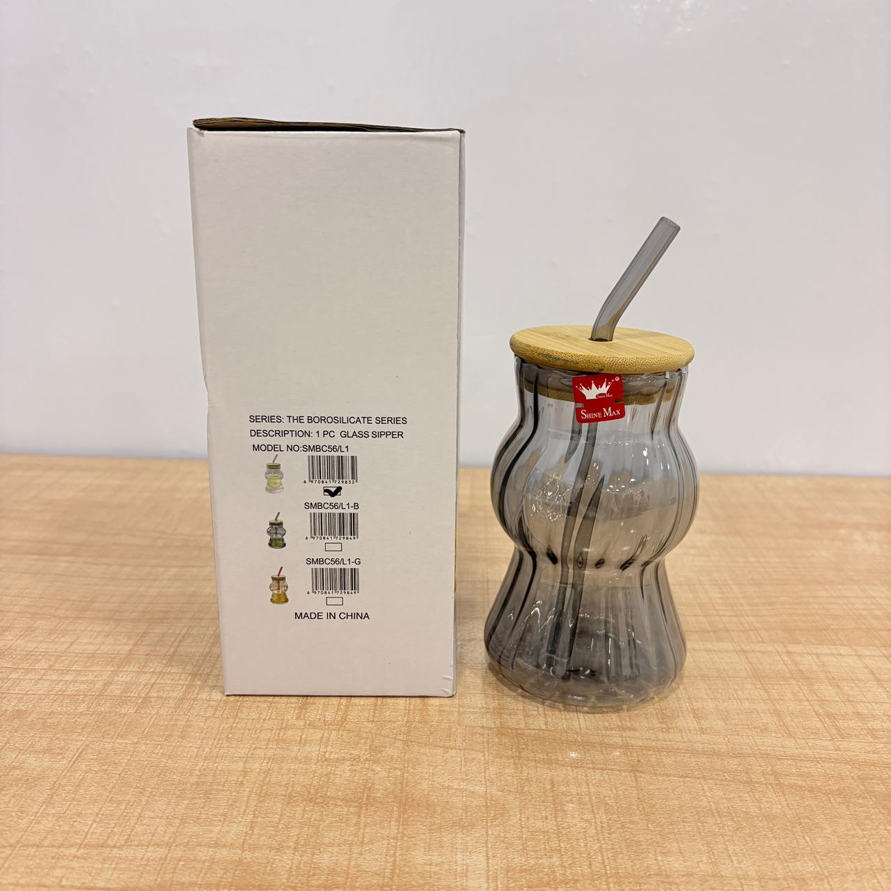 AM7782 GREY RIDGED BOROSILICATE GLASS TUMBLER WITH NATURAL BAMBOO LID AND MATCHING GLASS STRAW