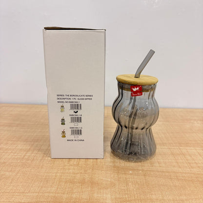 AM7782 GREY RIDGED BOROSILICATE GLASS TUMBLER WITH NATURAL BAMBOO LID AND MATCHING GLASS STRAW