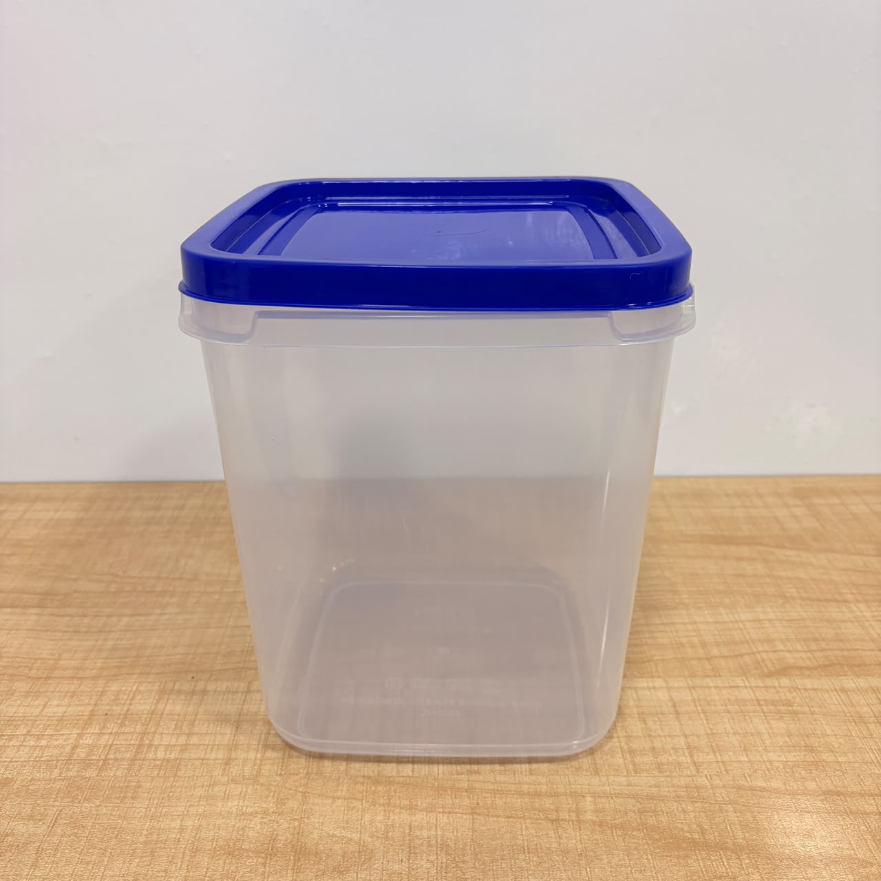 A06552 Boss 8000ml Square Plastic Container with Airtight Lid