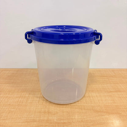 A06558 Round Lock & Lock Plain Plastic Container with Lid - 7500ml