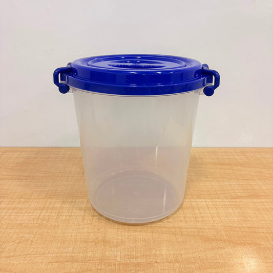 A06558 Round Lock & Lock Plain Plastic Container with Lid - 7500ml