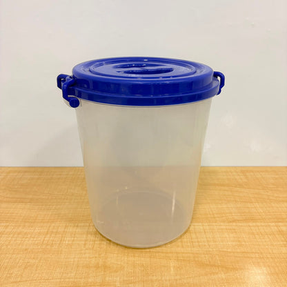 A06559 Round Lock & Lock Plain Plastic Container with Lid - 11000ml