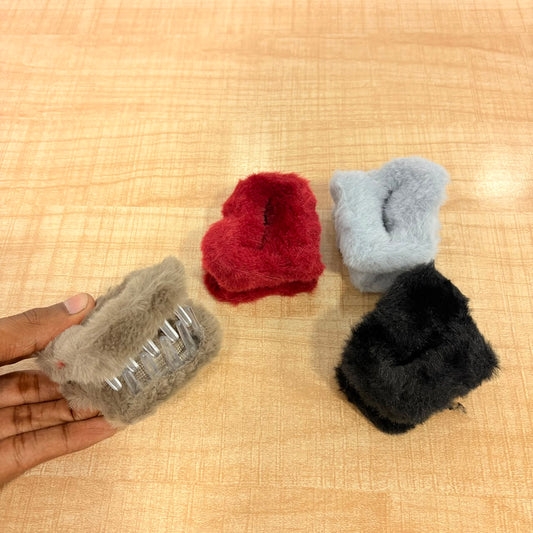 A06716 Plush Furry Hair Claw Clips – Soft Faux Fur Hair Catch Jaw Clips for Women & Girls