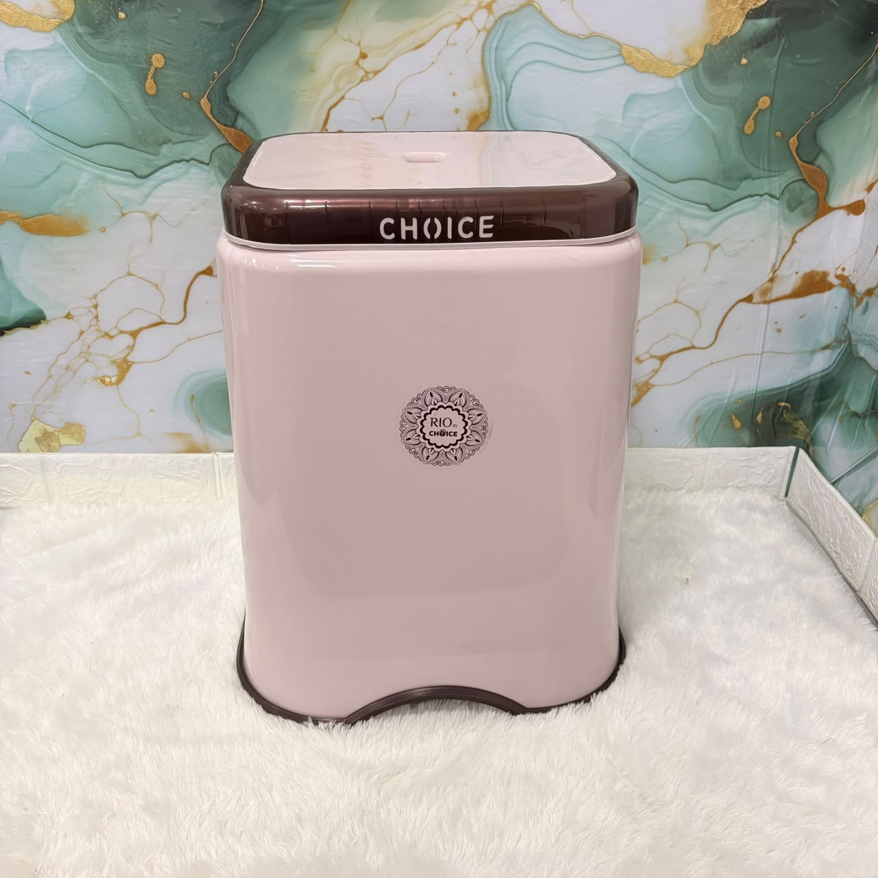 A06745 Choice Rio Plastic Bathroom Stool (18 Inch)