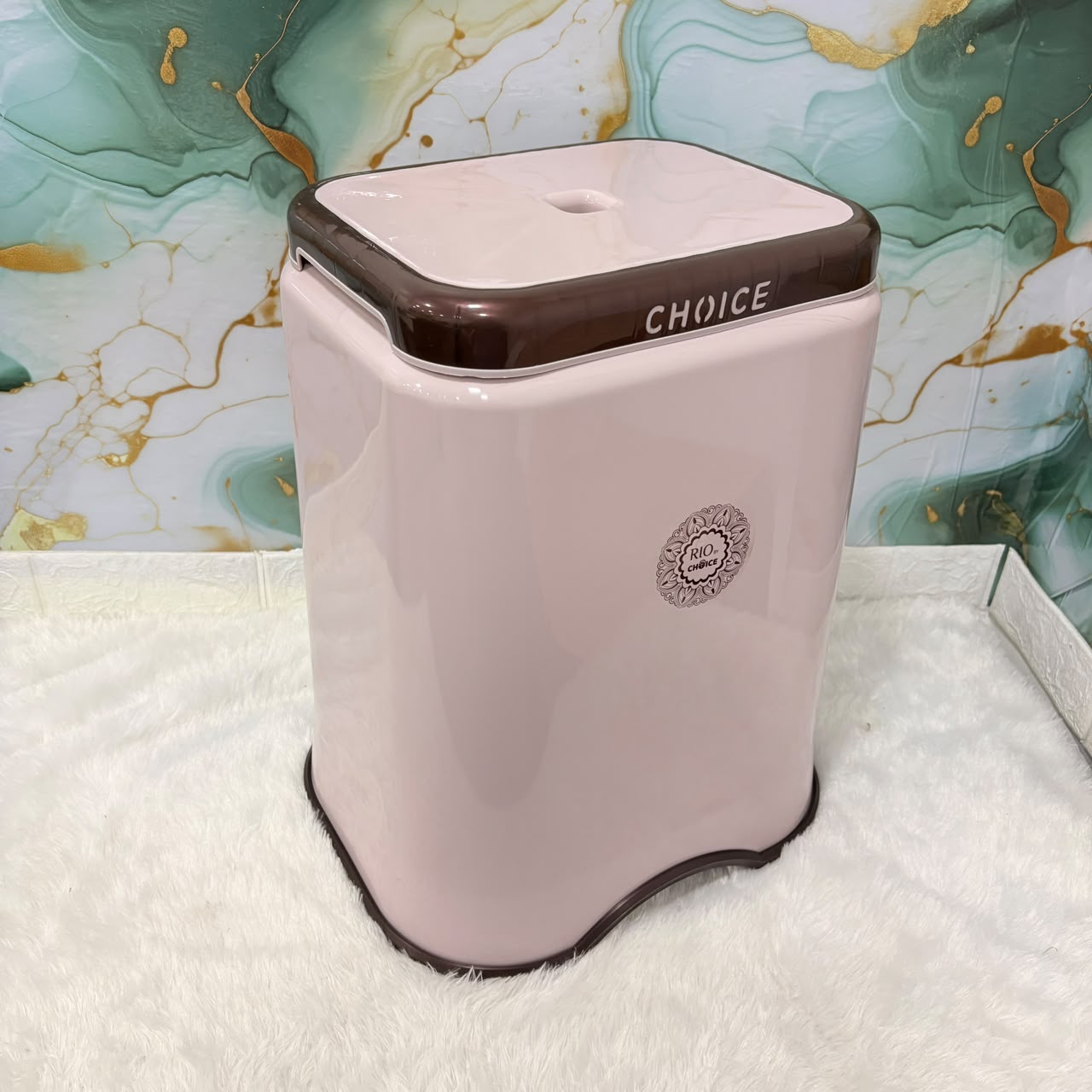 A06745 Choice Rio Plastic Bathroom Stool (18 Inch)