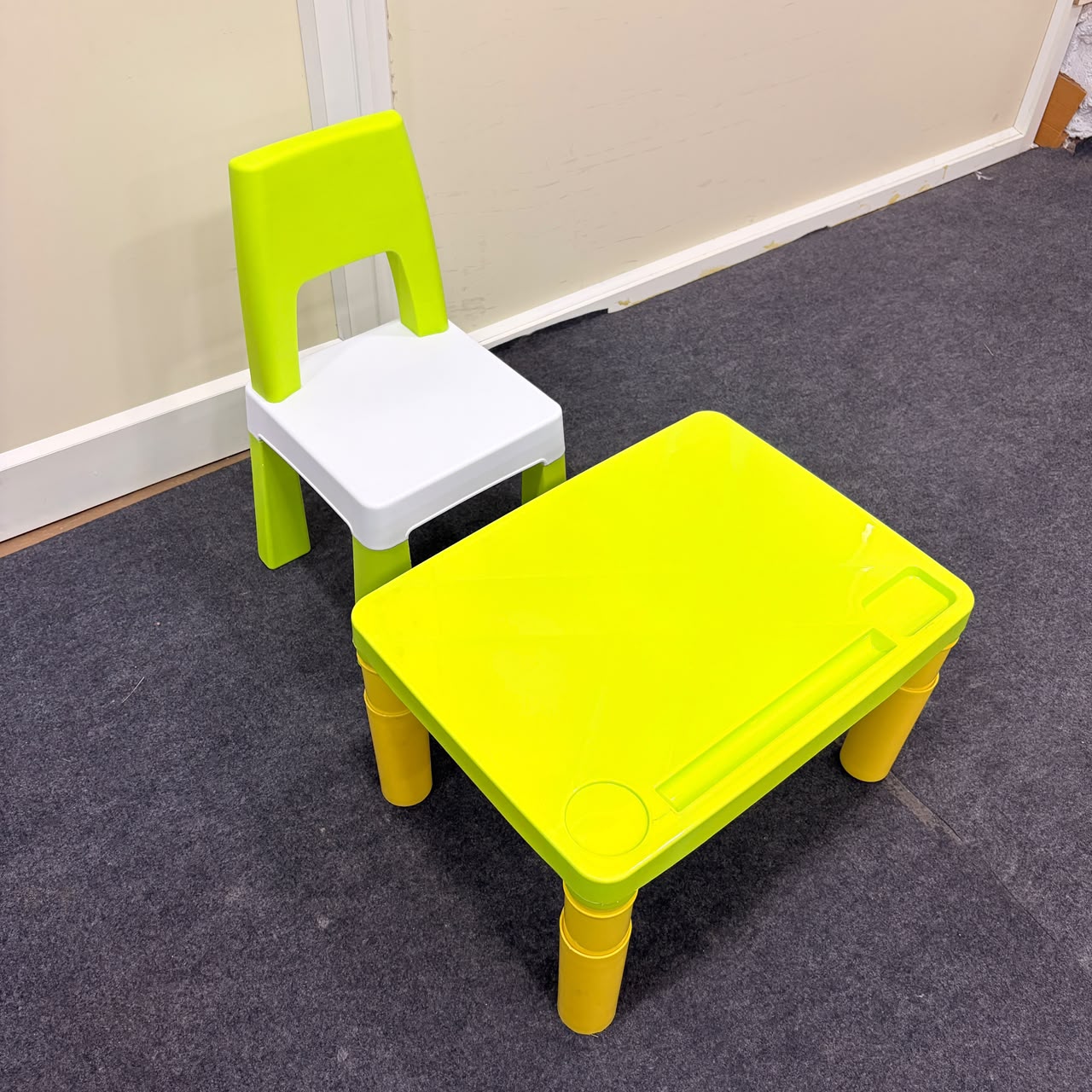 A06748 Vibrant Plastic Kids Study Table and Chair Set with Built-in Storage Holders