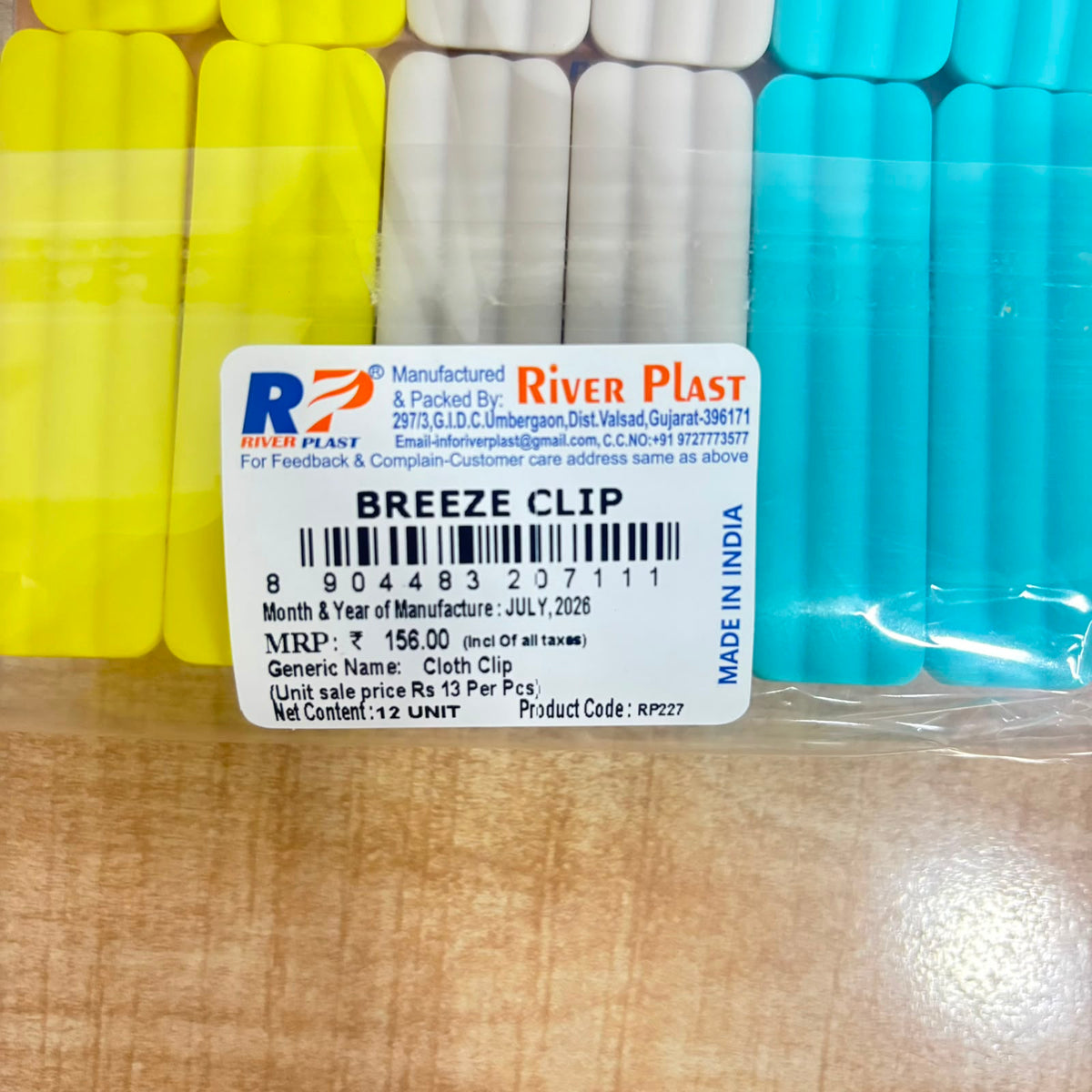 A06953 Breeze Plastic Cloth Clips (Set of 12)
