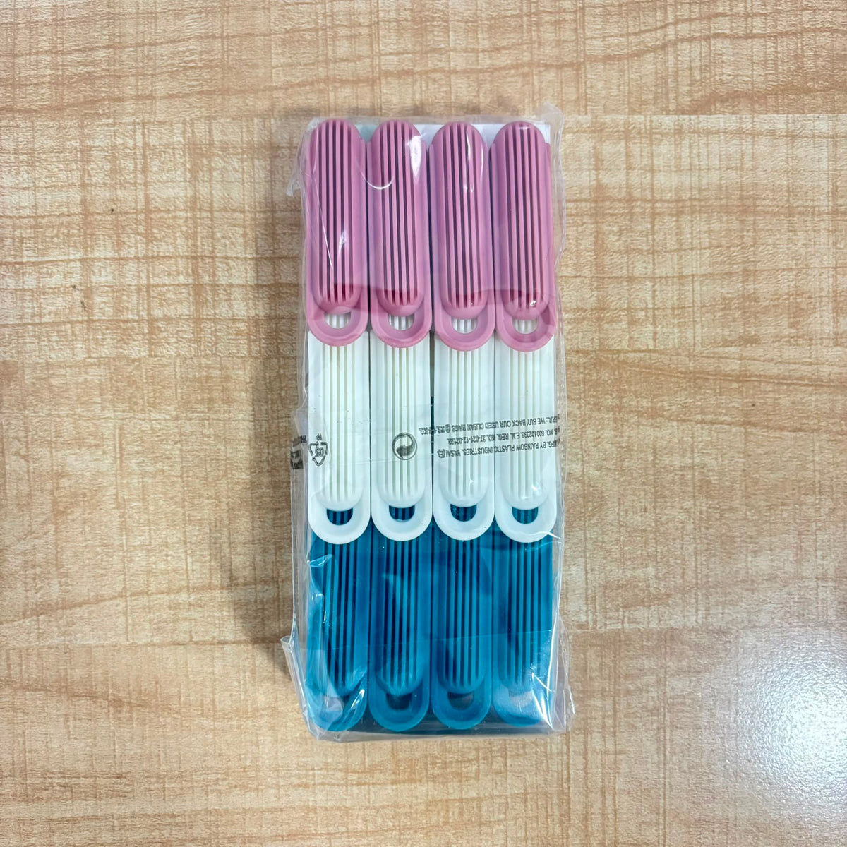 A06955 Shark Cloth Clips (Pack of 12)