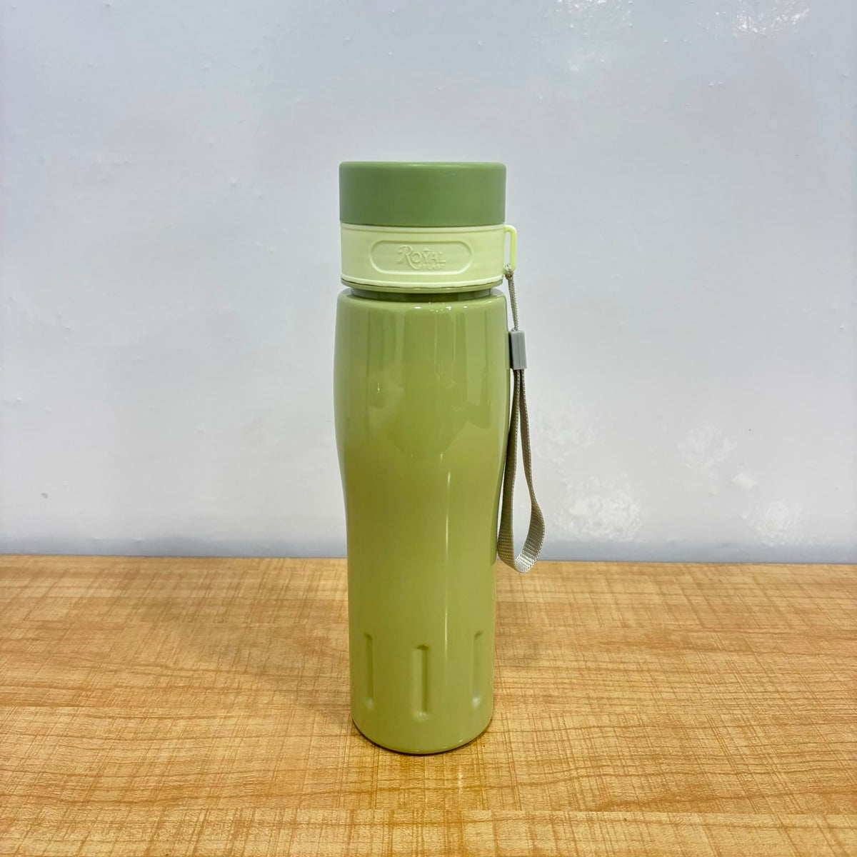 A07010 Vision Bottle 1100 – Premium Portable Plastic Water Bottle with Carrying Strap