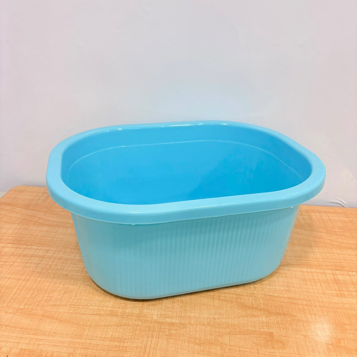 A07033 Square Line Plastic Tub – 20 Ltr