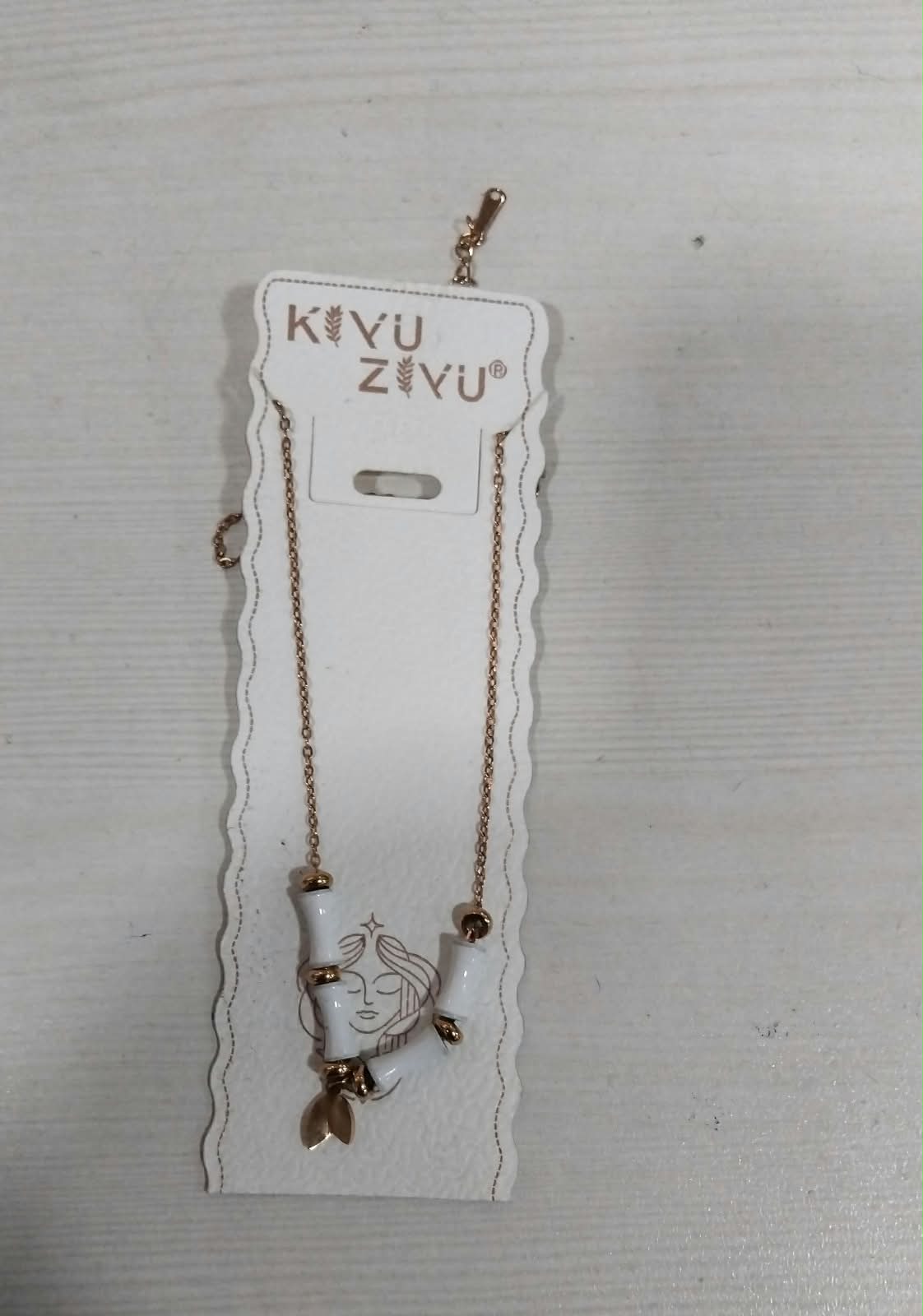 TM0132 Golden Floret Chain