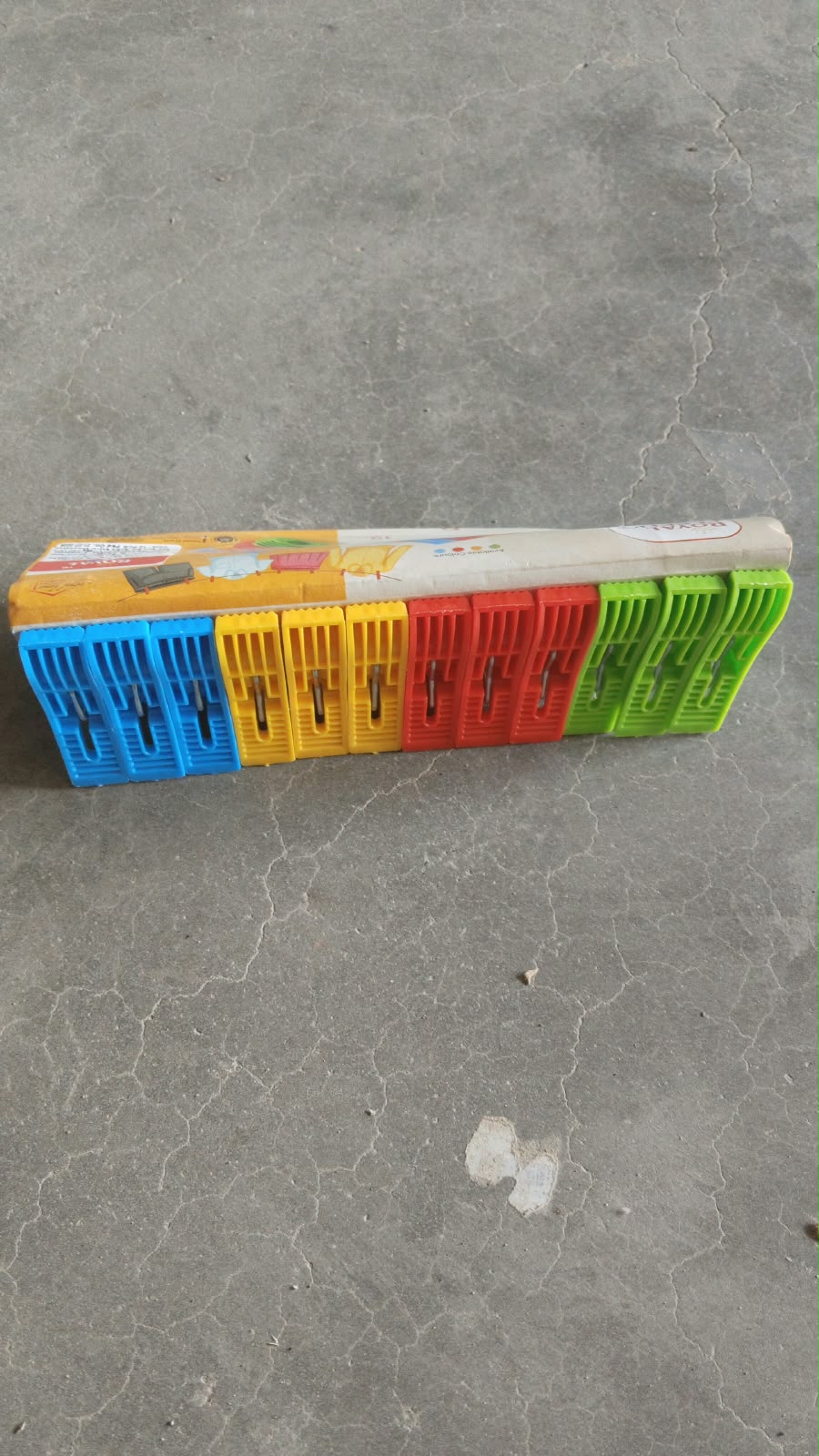 AM6892 Plastic Cloth Clips Plastic Cloth Clips 12 PCS