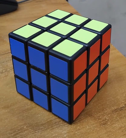 AM2933 Speed Cube 3X3X3 Stickerless Set of 3 Speed Cubes in 1 Puzzle Multicolour