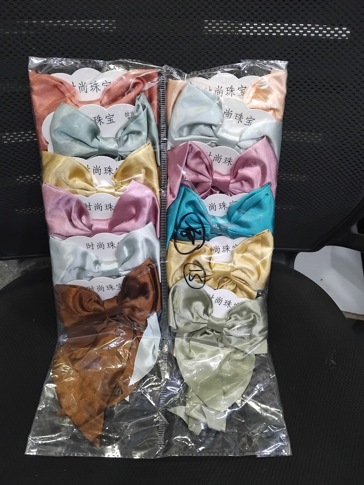 AM1223 Bow Hair Pins