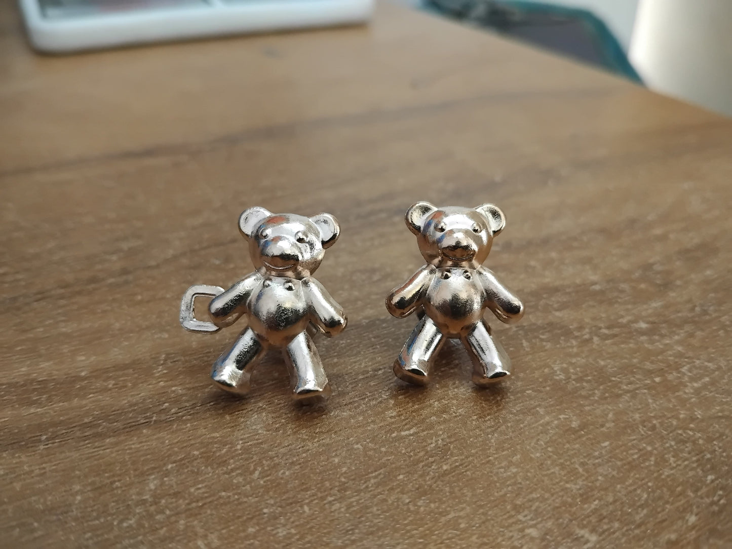 AM3230 Cute Bear Metal Jean Buttons Pins Waist Tightener Clips for Loose Jeans, No-Sew Adjustable Waistband Buckle for Pants, Detachable Bear Design for Women and Skirts Set of 2