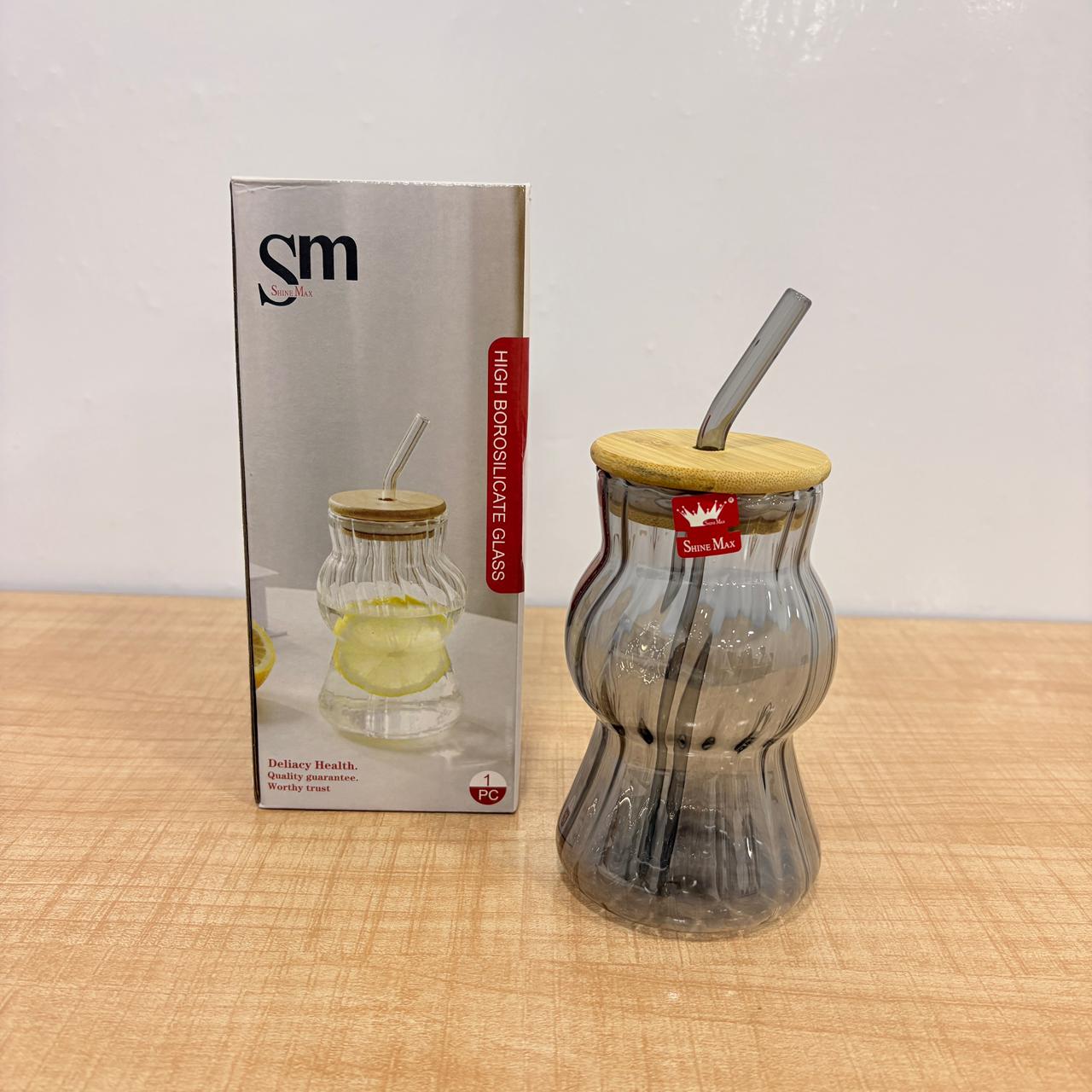 AM7782 GREY RIDGED BOROSILICATE GLASS TUMBLER WITH NATURAL BAMBOO LID AND MATCHING GLASS STRAW