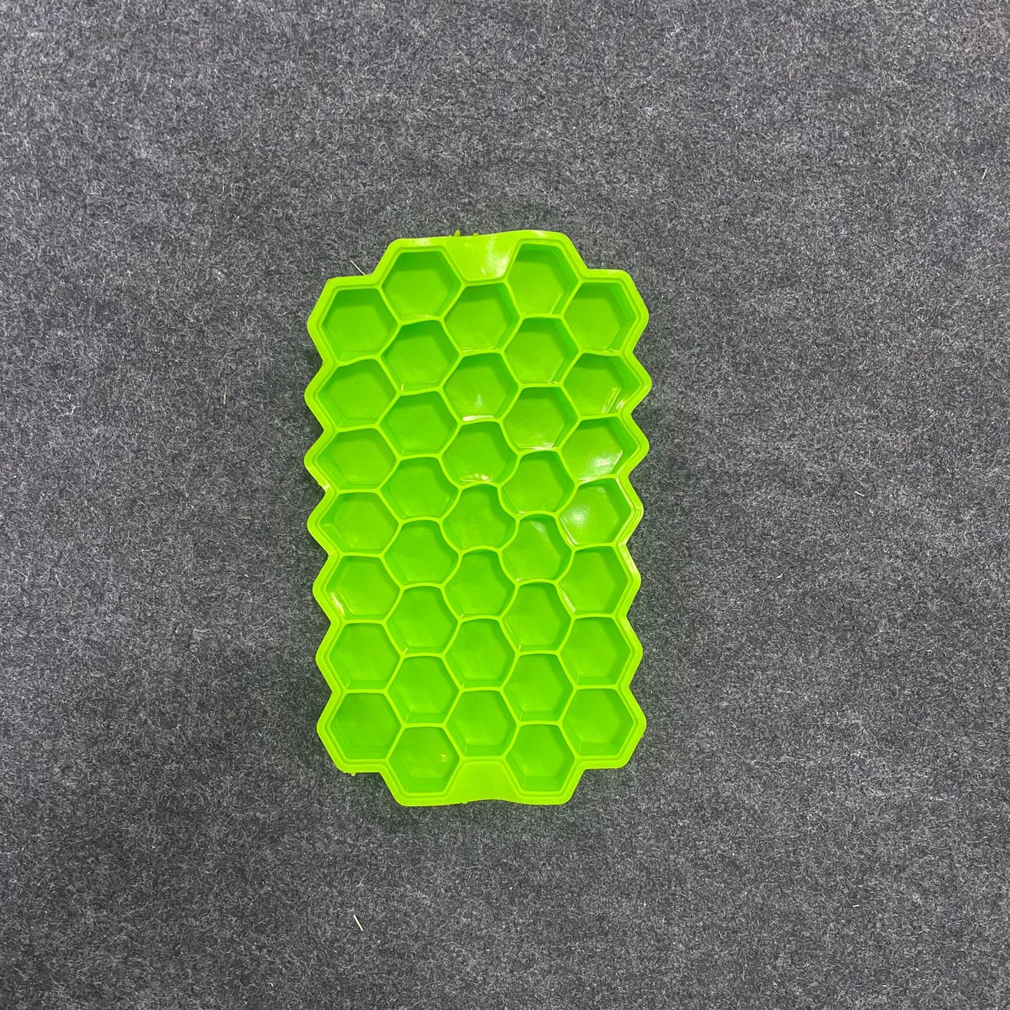 AM7763 Flexible Silicone Ice Cube Tray WIthout Lead, 37 Cubes , Fridge Use