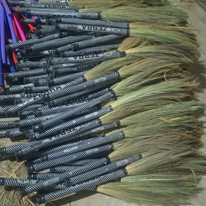 AM7055 Thakral Premium Grass Zebra Broom (Osworld Brooms)