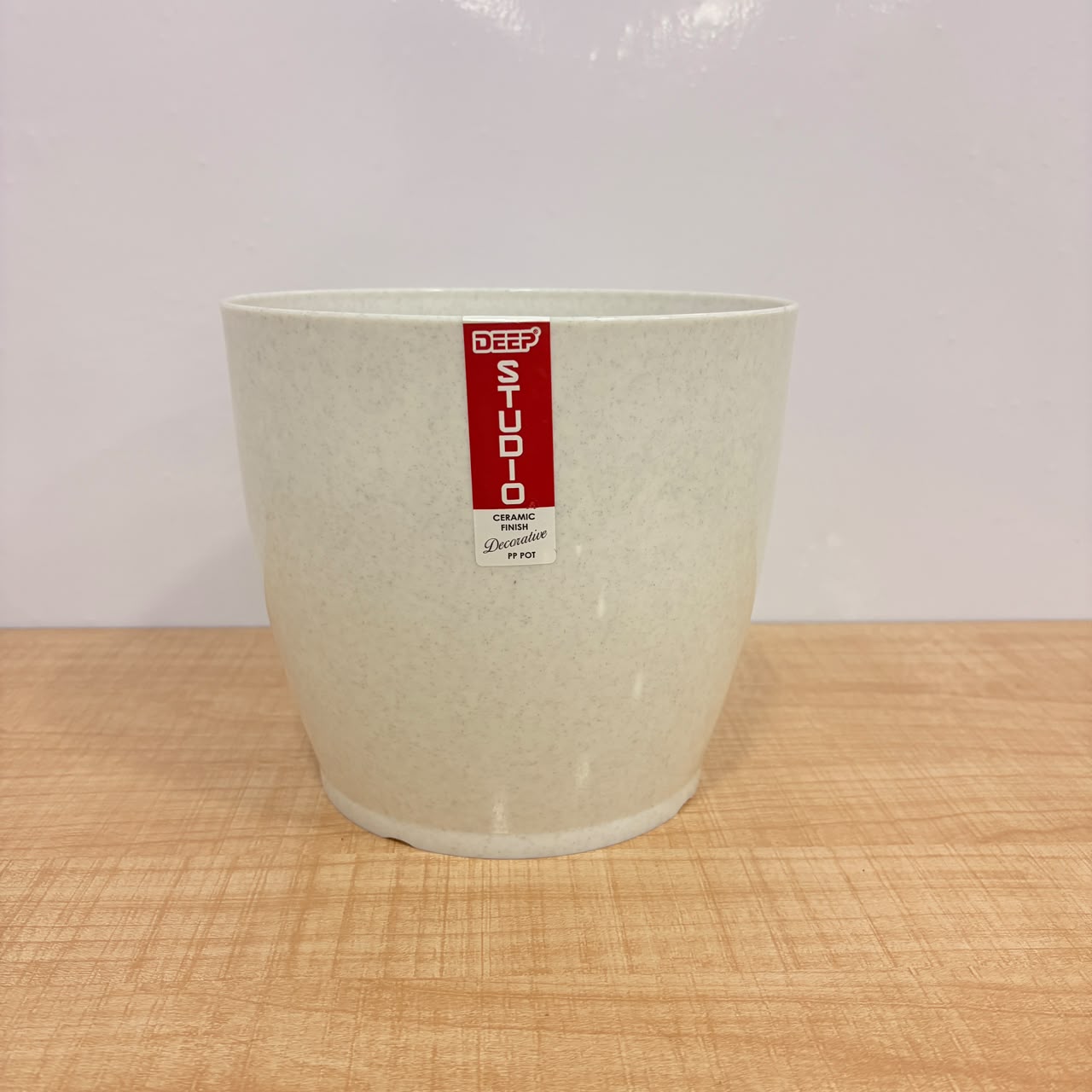 A06538 8-Inch Premium White Plastic Planter Pot (Pack of 1)