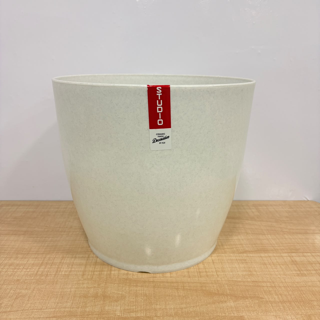 A06541 14-Inch Premium White Plastic Planter Pot (Pack of 1)