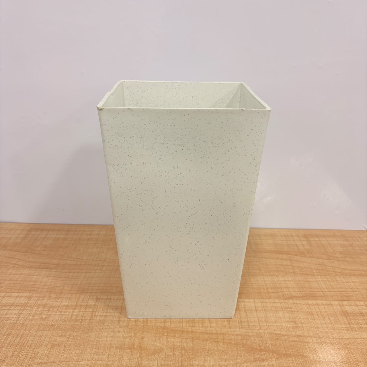A06543 Alpha Greens 14-Inch Square Premium Plastic Planter Pot (White/Speckled)