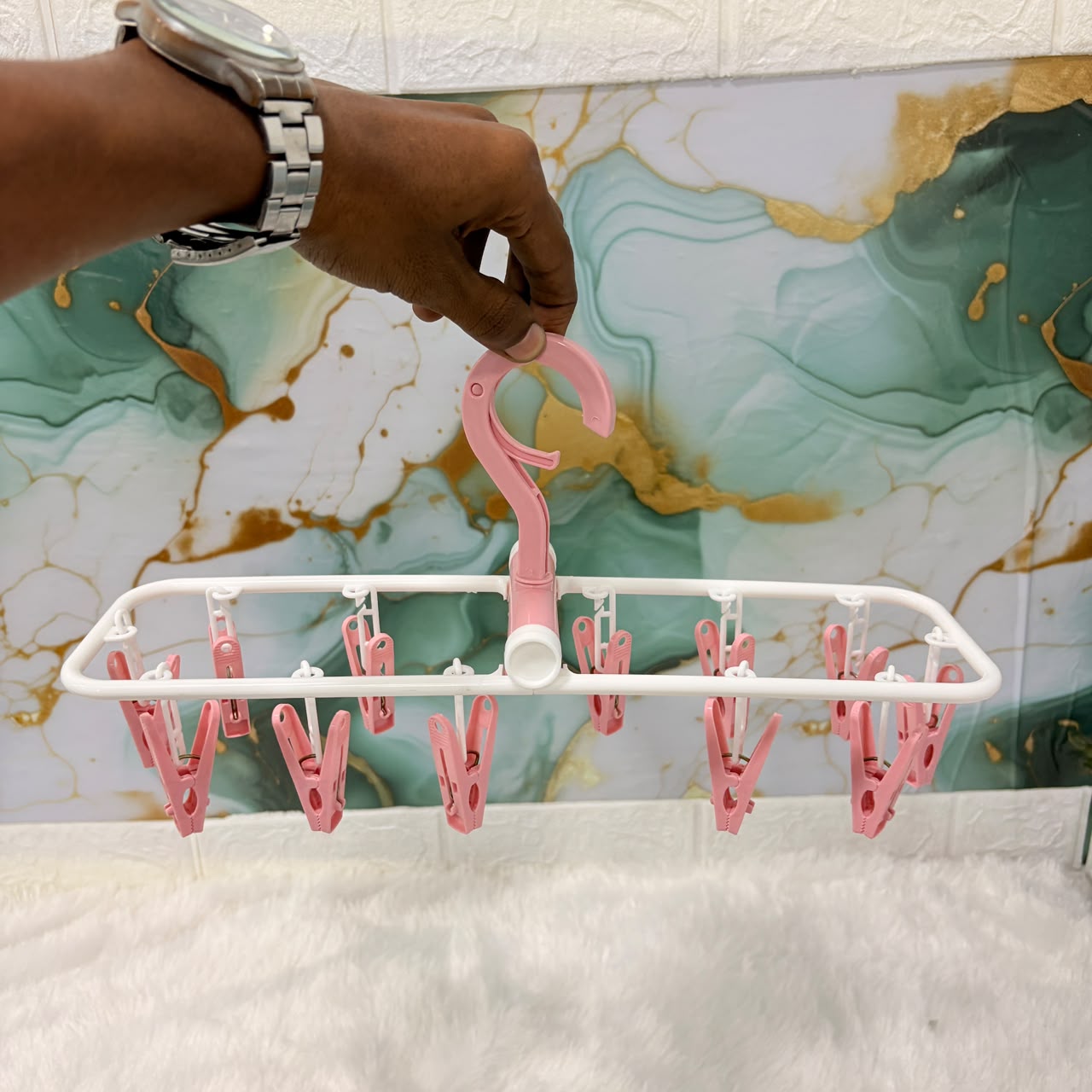 A06599 YN-013 Multipurpose Plastic Cloth Dryer Hanger with 12 Clips