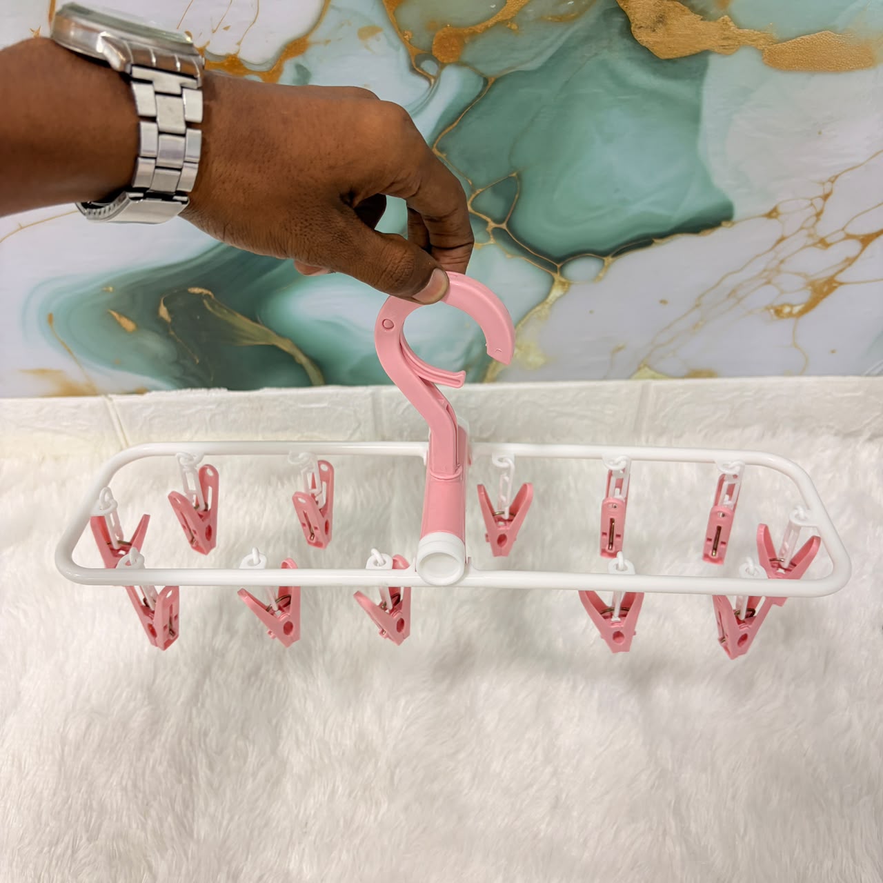 A06599 YN-013 Multipurpose Plastic Cloth Dryer Hanger with 12 Clips