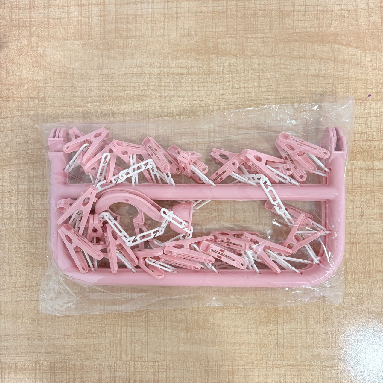 A06600 Plastic Folding Cloth Dryer Clip Hanger with 32 Clips