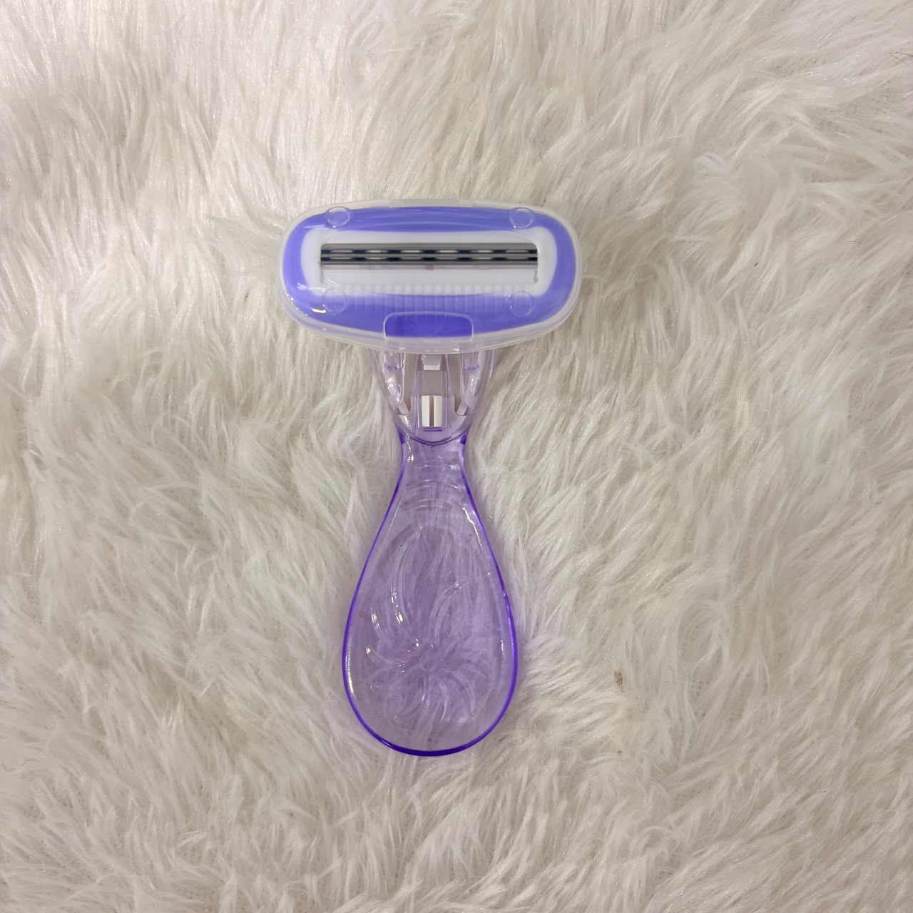 A06705 Touch Feel Women's Hair Removal Razor with In-Built Gel Bars