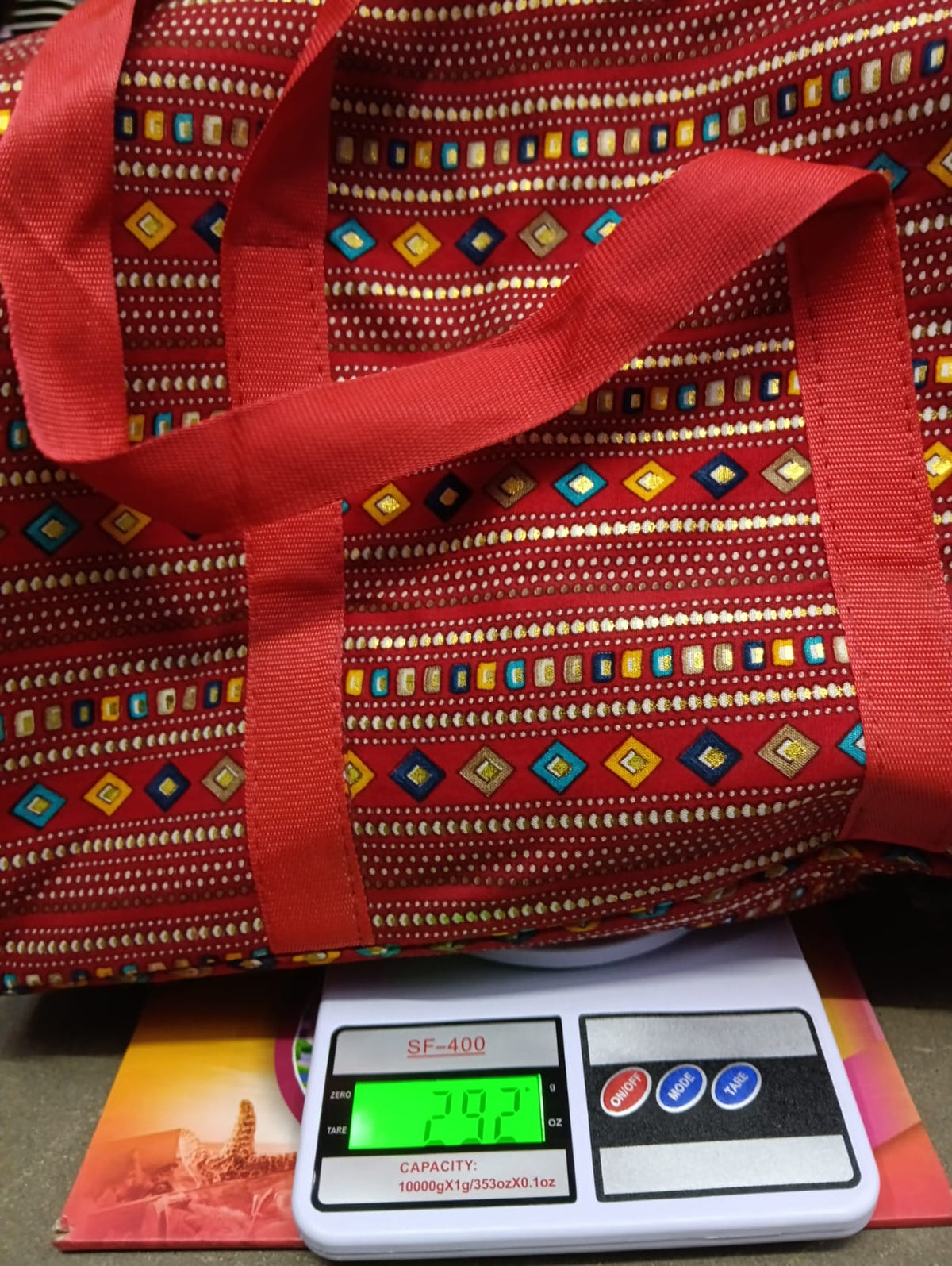 AM6946 Duffle Bandhani Bag