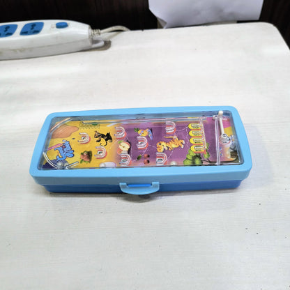 AM5477 Target Pencil Box With Game