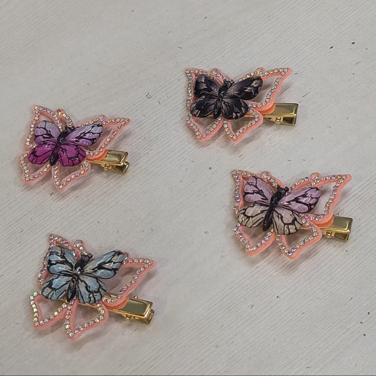 AM5428 Butterfly Hair clips with Flower and Butterfly Design 1pc