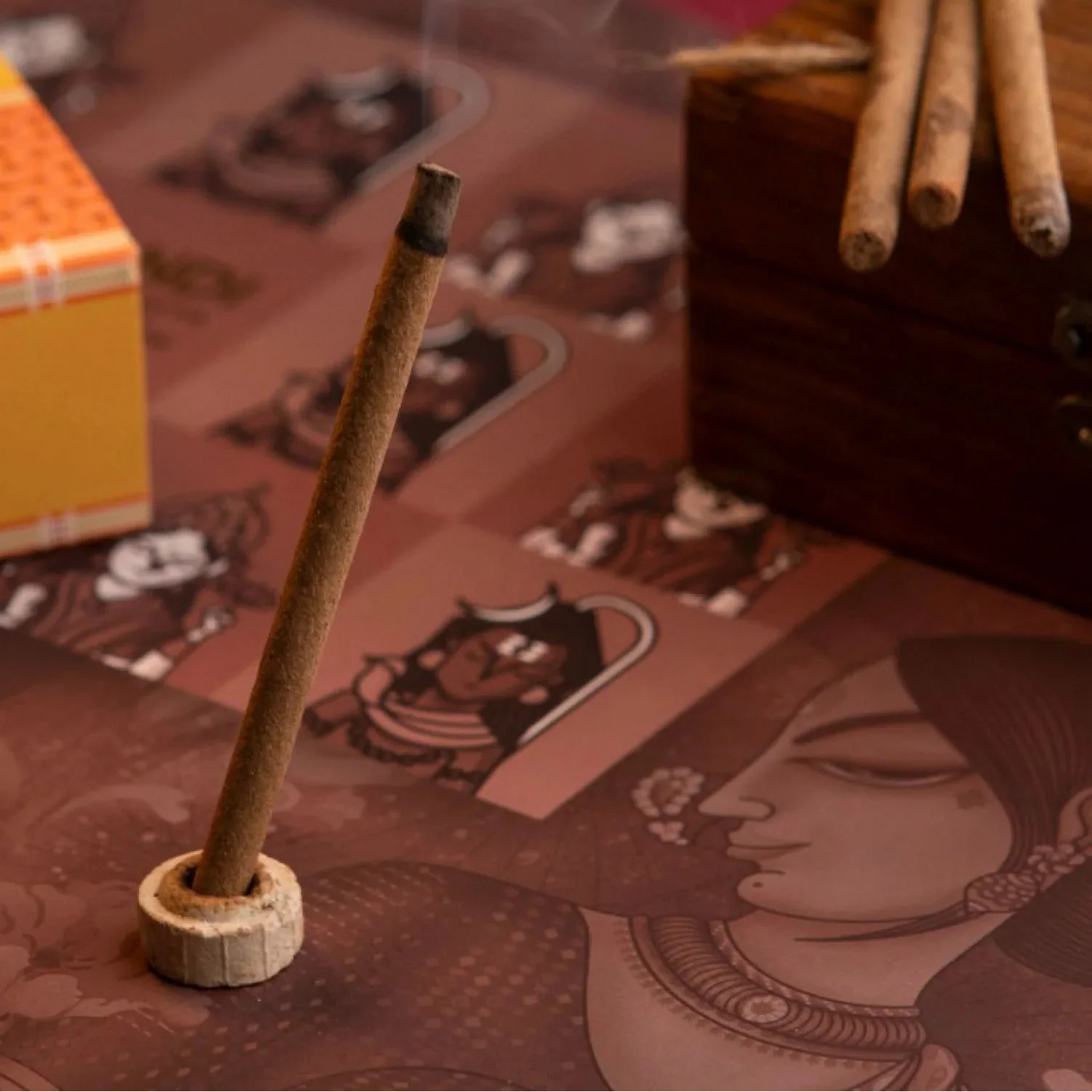 AM2127 Parivaar Premium Dry Dhoop Stick Jar 100Gm
