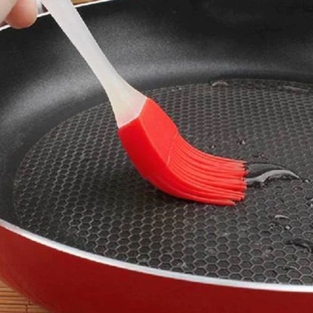 2170 Spatula and Pastry Brush for Cake Decoration