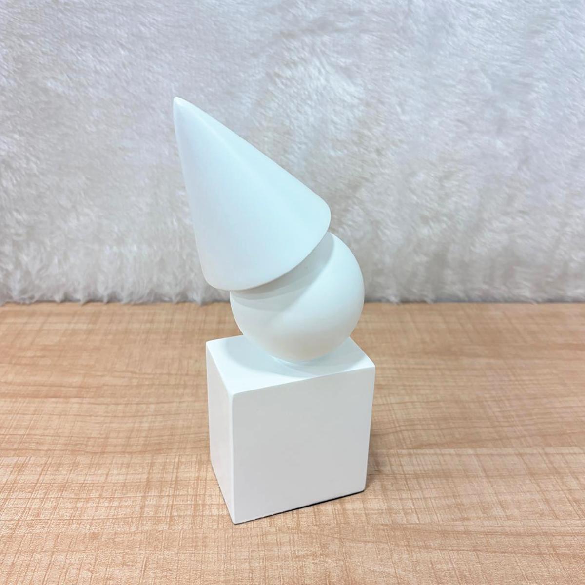 TM0198 Minimalist Matte White Geometric Totem Sculpture
