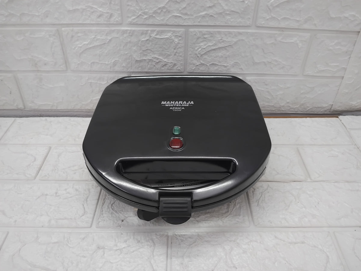 AM3643 Maharaja Whiteline Aprica 750 Watts Toast Sandwich Maker (SM-205)