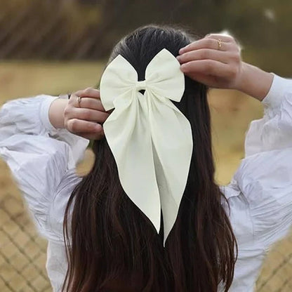 AM1223 Bow Hair Pins
